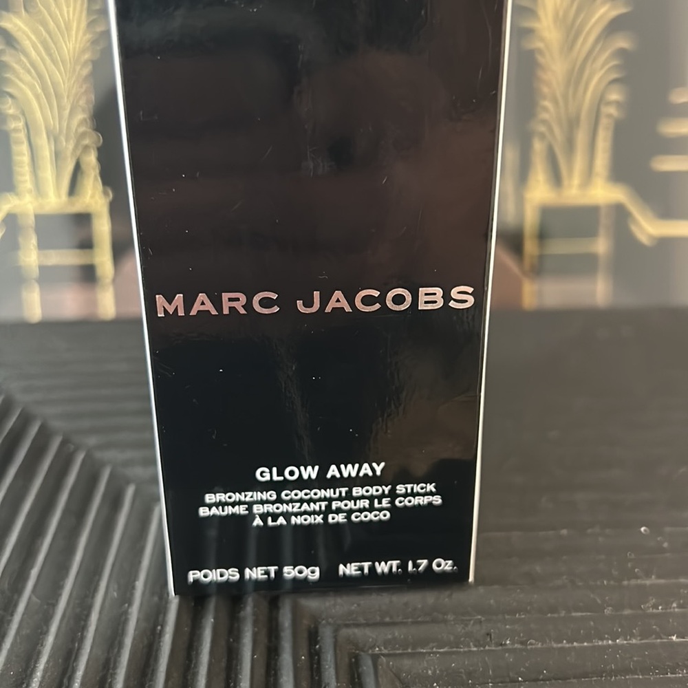 Marc Jacobs Glow Away Coconut Bronzing Stick in Tantastic 14.  New.  50g, 1.7oz - Picture 7 of 10